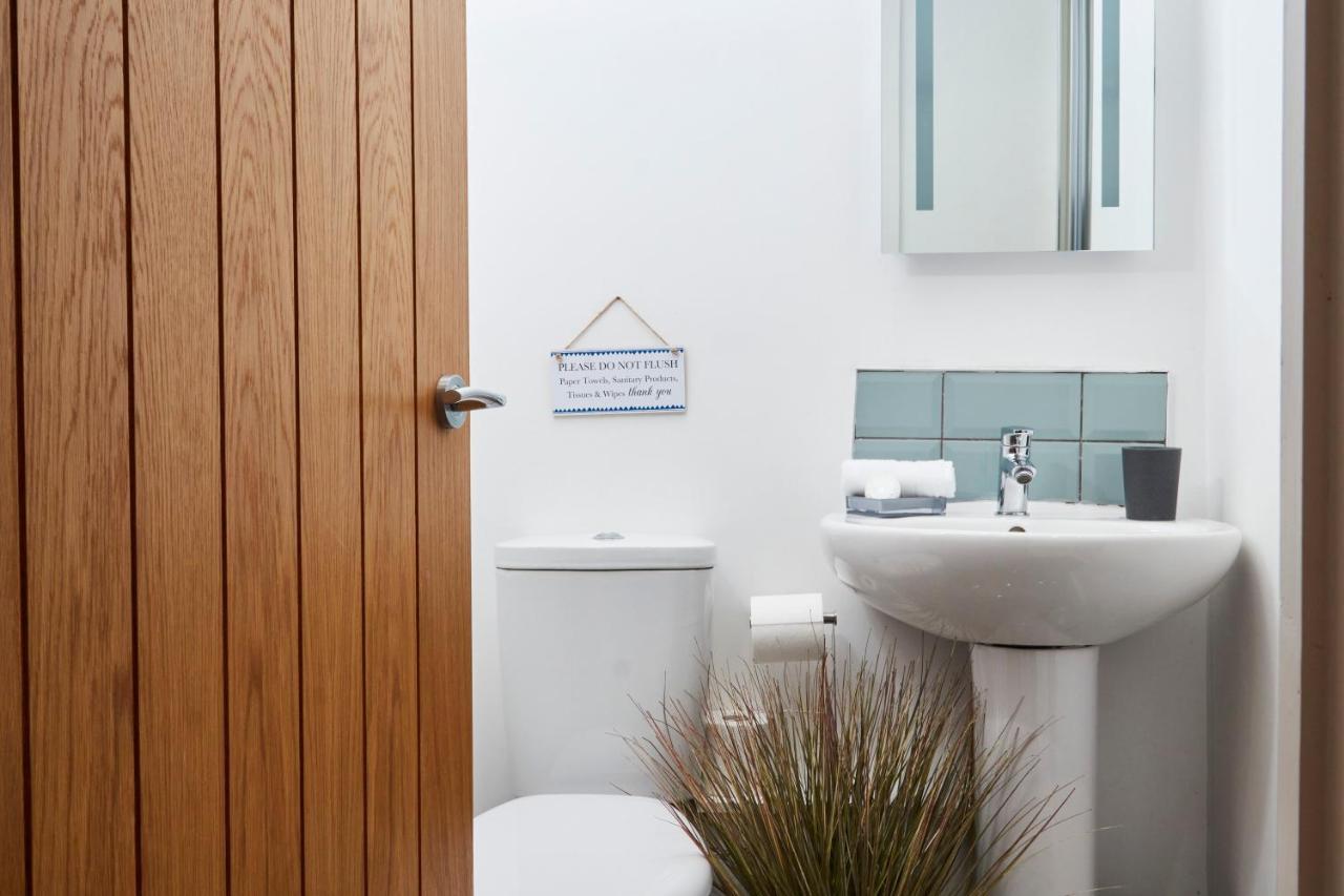 The Nutcracker Suite - Self Check-In, Self-Catering Apartment For East Midlands Airport Kegworth Exterior photo